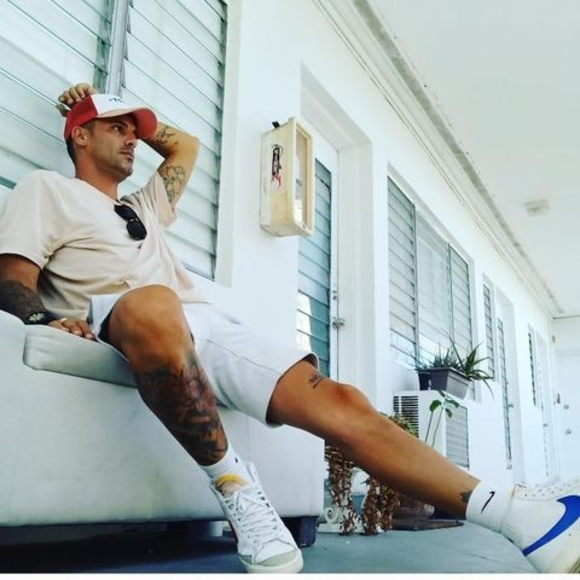 Meet your Posher, Javier - Picture 1 of 1